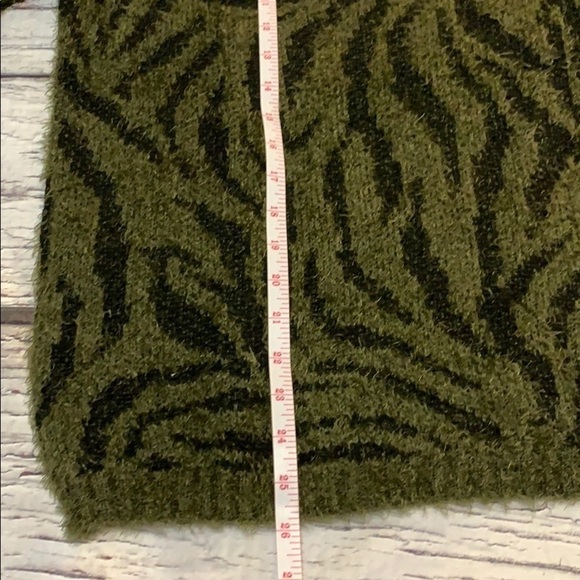 Wonderly Curvy Eyelash Sweater - Picture 8 of 11